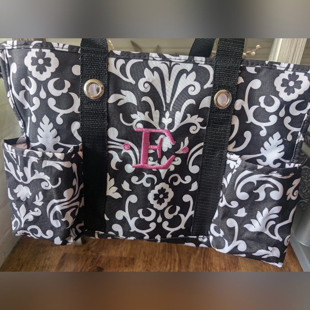 Thirty-One organizing Utility Tote - black and white floral